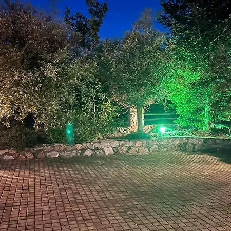 Chalet Blessings Chalet: Cozy Fireplace Retreat With Mountain Views Agios Athanasios (Pella)