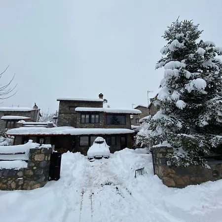 Blessings Chalet: Cozy Fireplace Retreat With Mountain Views Chalet Agios Athanasios (Pella)