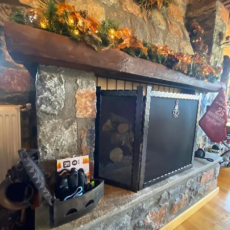 Chalet Blessings Chalet: Cozy Fireplace Retreat With Mountain Views Agios Athanasios (Pella)