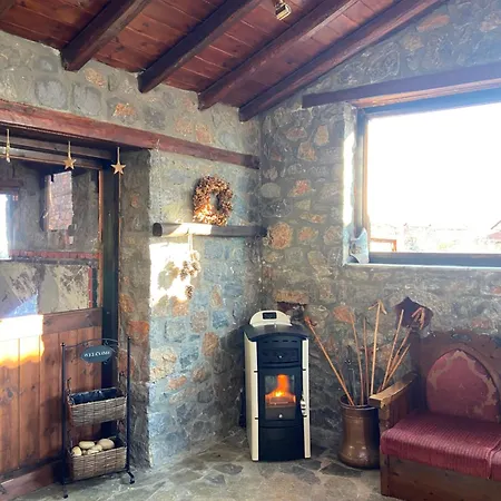 Chalet Blessings Chalet: Cozy Fireplace Retreat With Mountain Views Agios Athanasios (Pella)